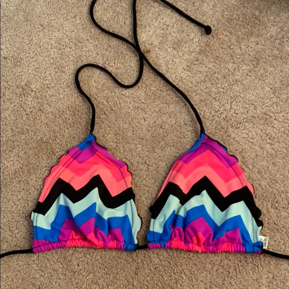 Pink Victoria’s Secret bikini top